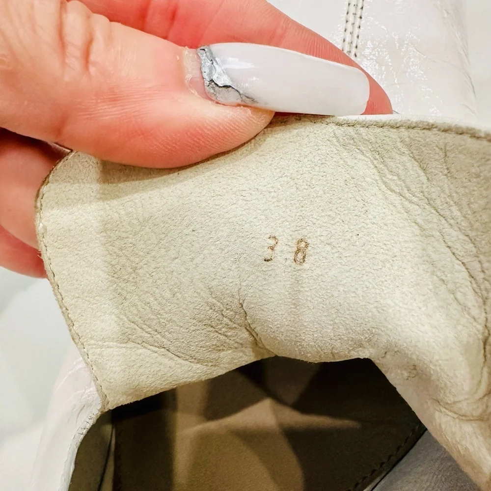 Bottega Veneta White Flats & Loafers - Picture 13 of 16